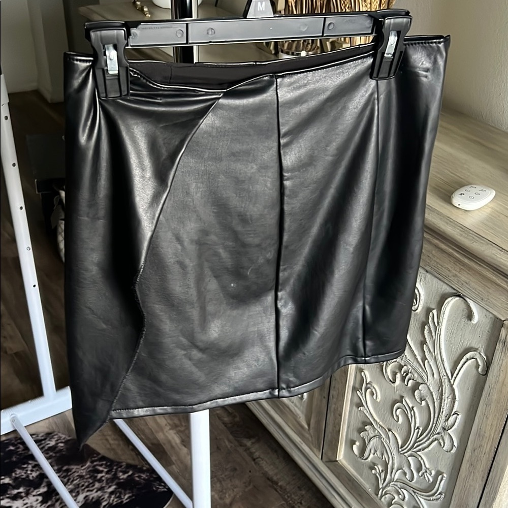 Rewash Black Asymmetrical Pencil Mini Skirt